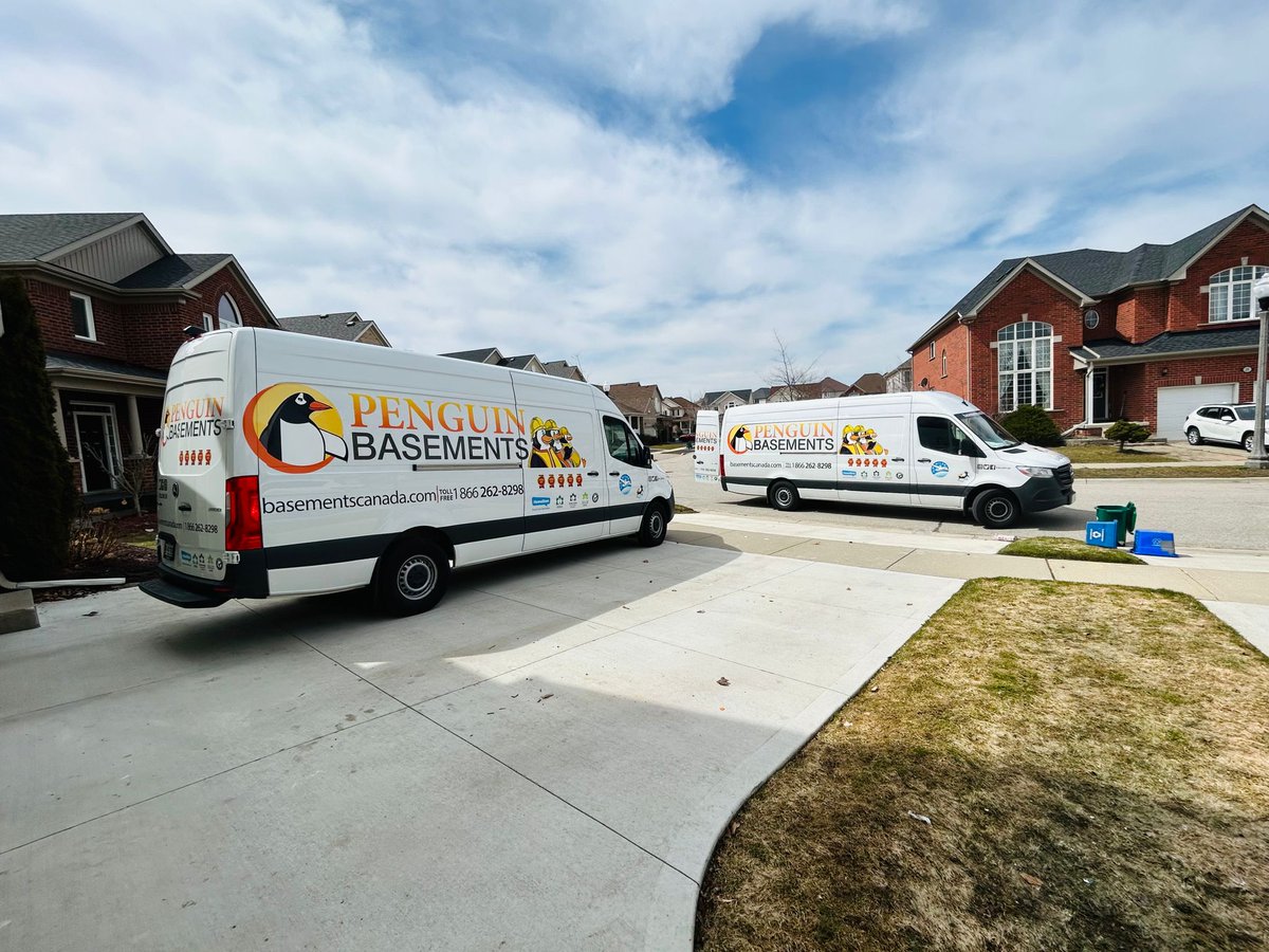 PenguinBasement's tweet image. Embracing the sunshine and fresh air while getting things done! ☀️🌷 Spring vibes are in the air and it's the perfect time to tackle that long-awaited basement renovation project. 
.
#penguinbasements #basementscanada #springreno #finishedbasement