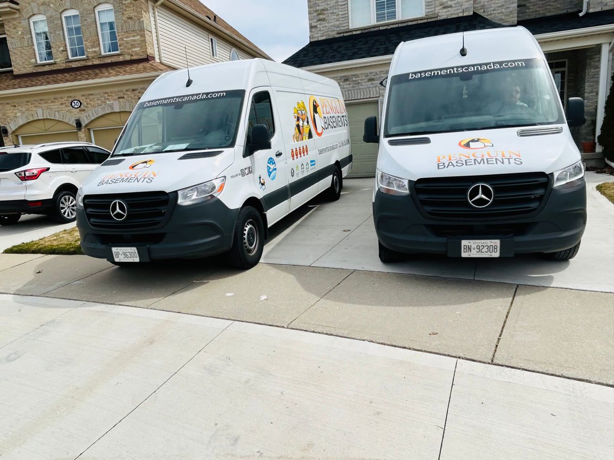 PenguinBasement's tweet image. Embracing the sunshine and fresh air while getting things done! ☀️🌷 Spring vibes are in the air and it's the perfect time to tackle that long-awaited basement renovation project. 
.
#penguinbasements #basementscanada #springreno #finishedbasement