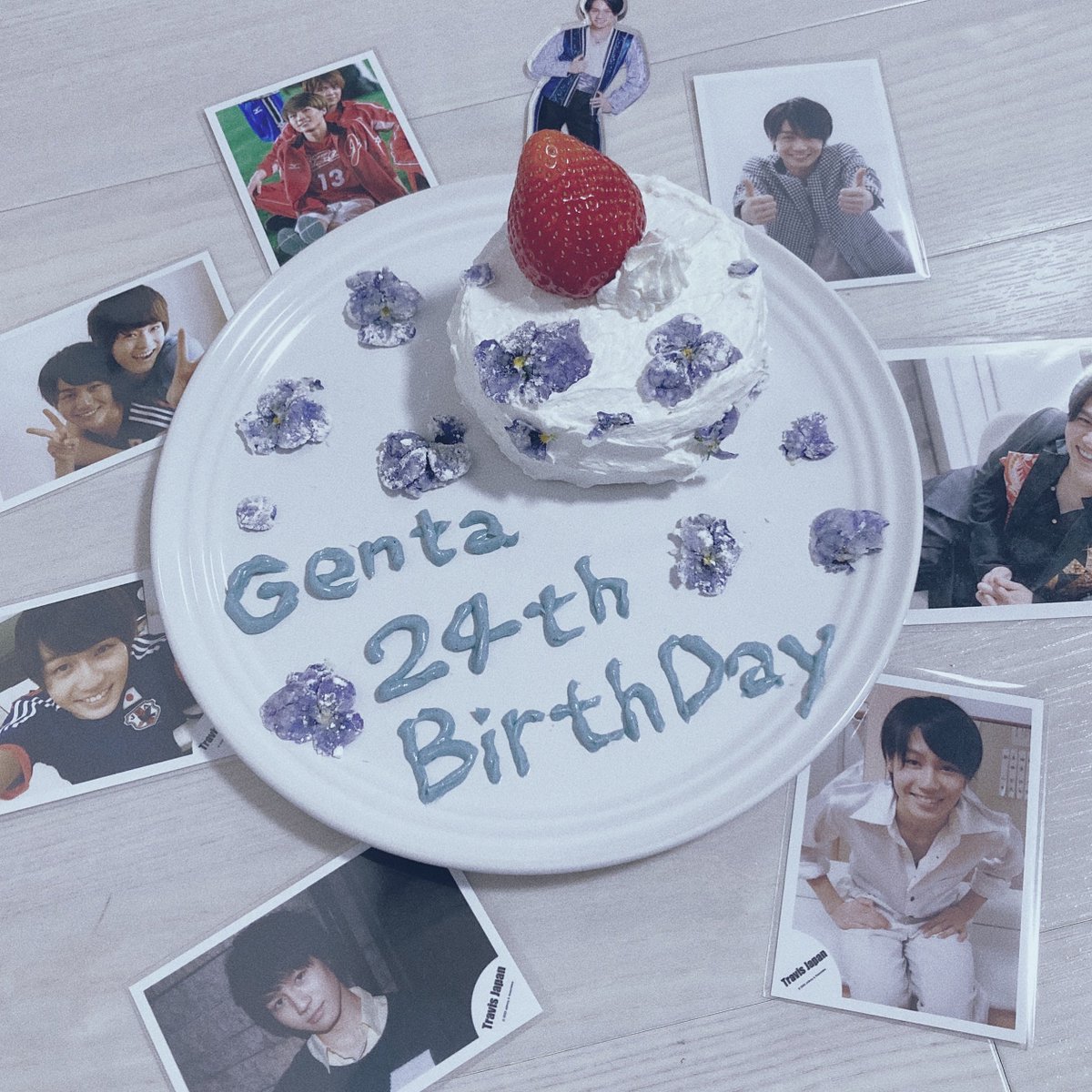wwwGenM's tweet photo. 元太くん24歳のお誕生日おめでとう
どんな時でも眩しい笑顔で歌って踊る元太くんが大好きだよ〜❣️
最高の24歳になりますように！ https://t.co/RCVHyetK3G