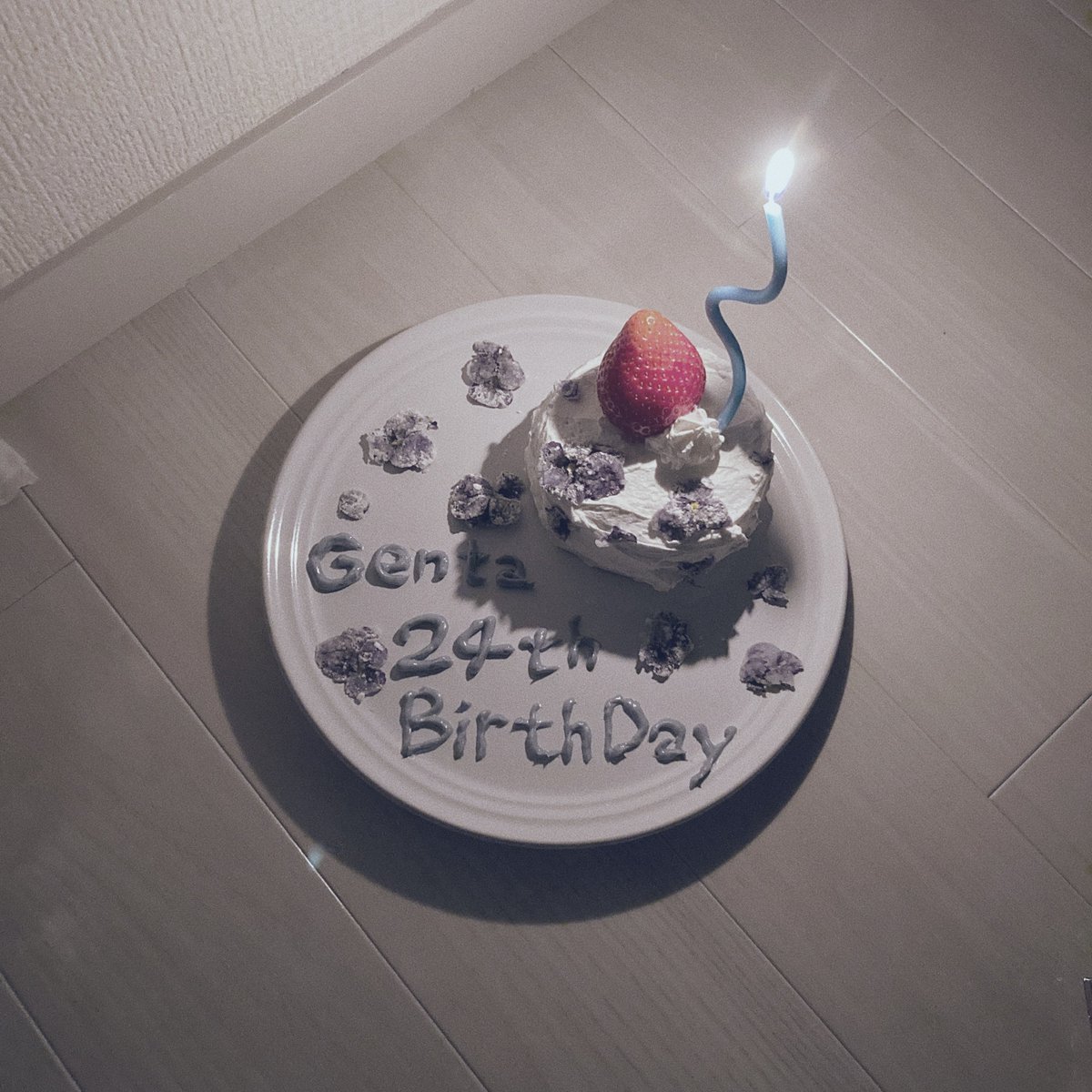wwwGenM's tweet photo. 元太くん24歳のお誕生日おめでとう
どんな時でも眩しい笑顔で歌って踊る元太くんが大好きだよ〜❣️
最高の24歳になりますように！ https://t.co/RCVHyetK3G