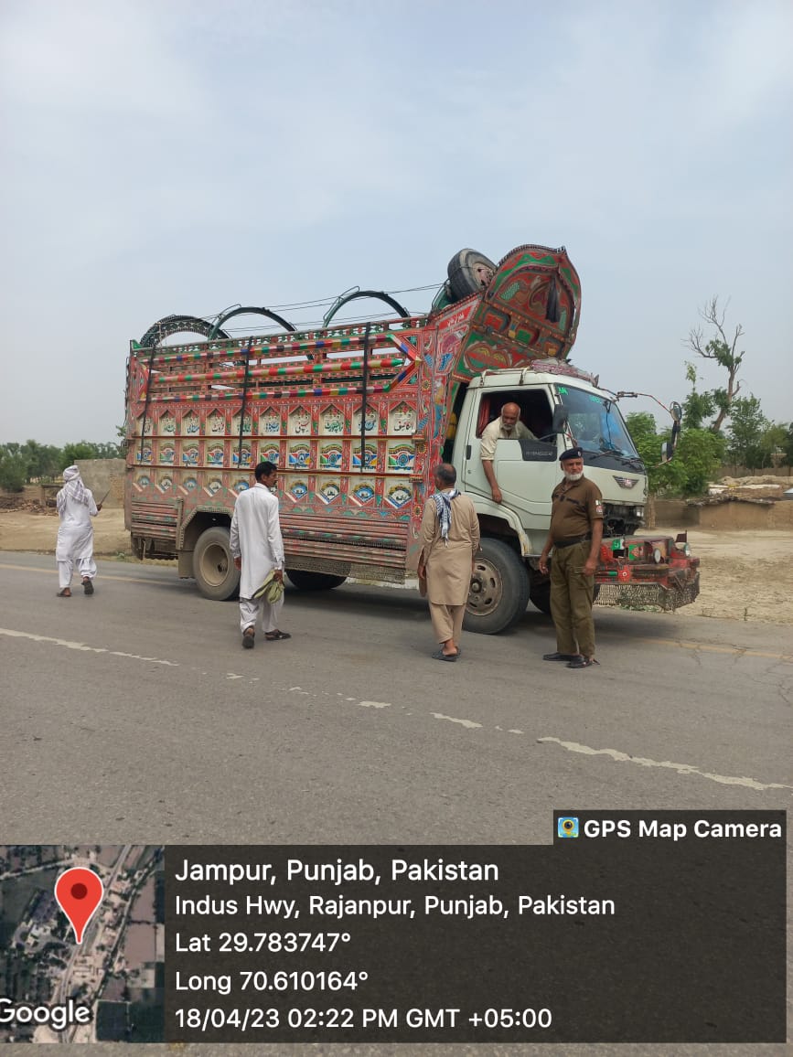dcdgkhan's tweet photo. حکومت پنجاب کی ہدایت پر گندم خریداری ٹاسک پورا کرنے کیلئےڈیرہ غازیخان انتظامیہ متحرک ہے،بہترسروس ڈلیوری کیلئےاسسٹنٹ کمشنرز عثمان غنی،غلام مرتضیٰ ،احمد نوید بلوچ،پولیٹیکل اسسٹنٹ مشتاق احمد ٹوانہ پی آر سنٹرز،چیک پوسٹوں کی مسلسل نگرانی کی جارہی ہے۔ https://t.co/bbNTeNARc1