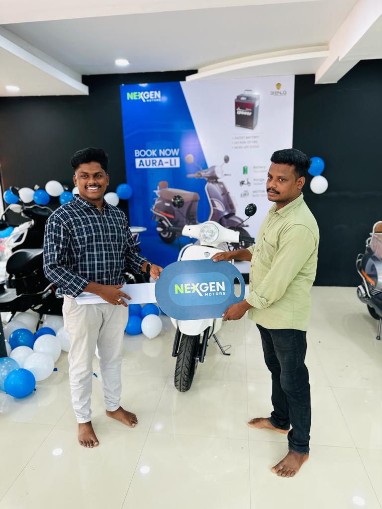 officialbenlin1's tweet photo. Welcome to our brand new electric vehicle two-wheeler dealership, where we believe in sustainable and eco-friendly mobility solutions for all.
At our dealership, you'll find a wide range of electric two-wheelers designed to meet every rider's needs, whether you're a city commuter, a student, or someone who loves to explore the outdoors. We understand that buying an electric vehicle is a big decision, so our team of experts is here to guide you every step of the way. We'll help you find the perfect electric two-wheeler that suits your needs and budget.
Visit your nearest dealership now: Nexgen #malappuram
#BenlingIndia #newstoreopening