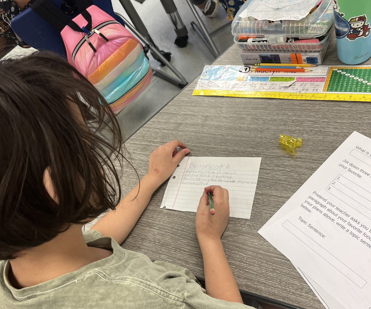 tech_ventures's tweet photo. What’s sweeter than convincing the class you chose the best piece of candy? We used adjectives today to give our opinion why our choice was the best in an introductory activity for writing about fact and and opinion. Writing has never been sweeter! @NSESDolphins @SPSEnglish https://t.co/rg4pd8c6tJ