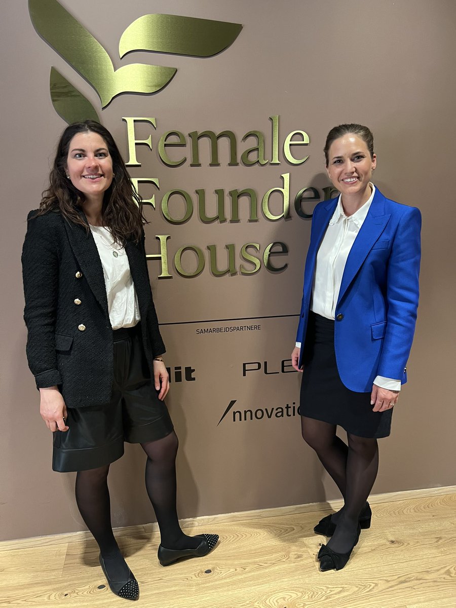 Ligeministeriet's tweet photo. Kun 0,1 pct. af investeringer i danske startups går til startups med kun kvindelige iværksættere😔

Det tal vil regeringen have op! ⬆️

Ligestillingsminister @marie_bjerre fik i dag Nordic Female Founders input til, hvordan vi får flere kvindelige iværksættere 💄👠💵 https://t.co/5wiiMrttqM
