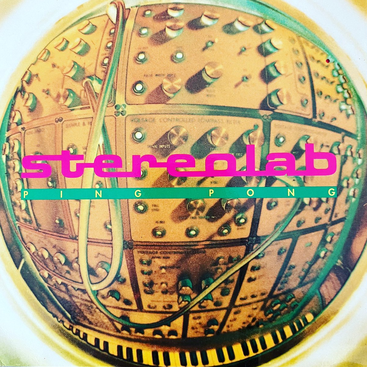 lovenuma's tweet photo. Ping Pong/Stereolab
Duophonic Ultra High Frequency Disks
D-UHF-D04S  1994

#Stereolab
#PingPong
#MoogieWonderland
#TimGane
#LaetitiaSadier

https://t.co/JwSC8h4PI6 https://t.co/lRYmpI44eh