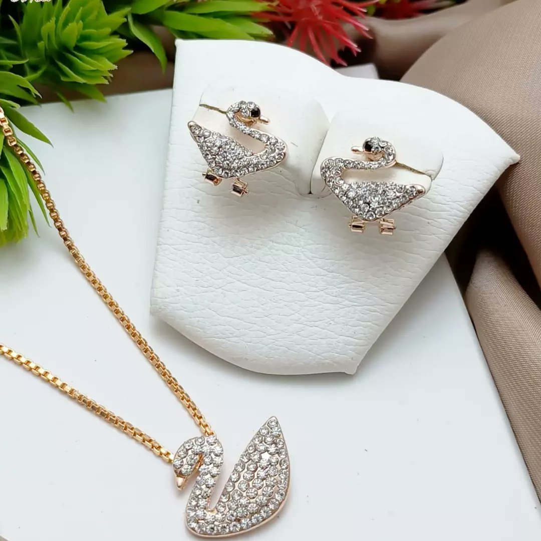 ezytobuy's tweet photo. Women Fancy Duck Necklace Set
Order Here 👇
https://t.co/bHJe0fi74g

#jewellery #womenjewellery #necklace #womennecklace https://t.co/ceprUfEbLY