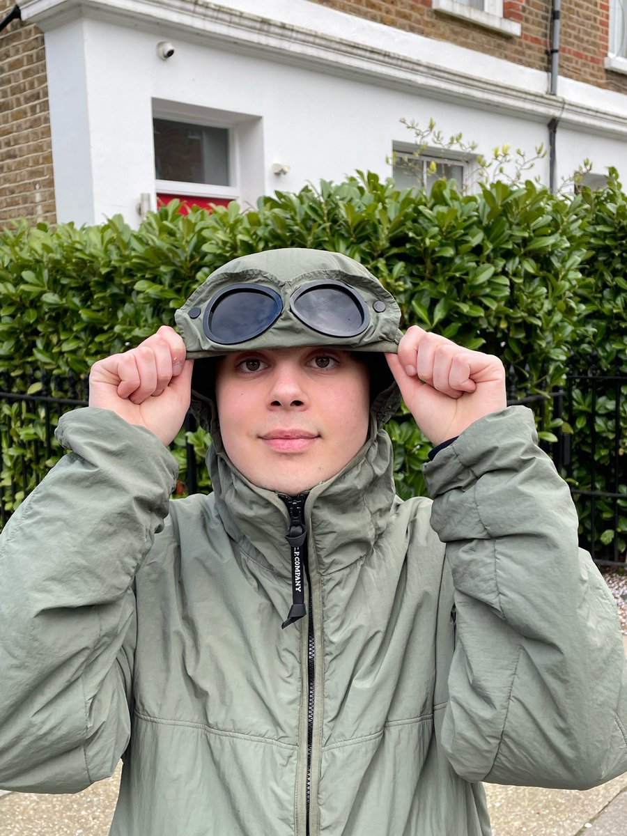uscfashion's tweet image. ▫️▪️ @ihatetomaustin takes us to the streets in his @VANS_Europe  + @CPCompanyUK...

usc.co.uk/mens

#USCFashion #springessentials #springfit