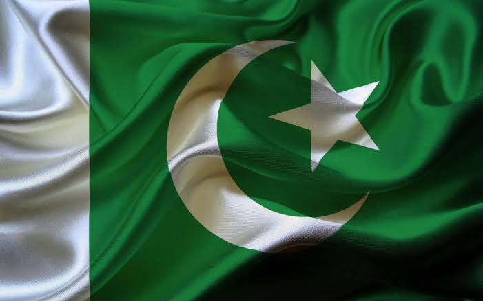 CBS_ssuet's tweet photo. Today is a day to feel proud about being a part of this great nation. May this spirit of freedom lead us all to success and glory in life. Happy 27 ramadan independence Pakistan Day!🇵🇰🌟.

#cbssssuet #27Ramadan #IndependenceDay #GC #NAB #SSUET #pakistanindependenceday https://t.co/tMqPTowlGf