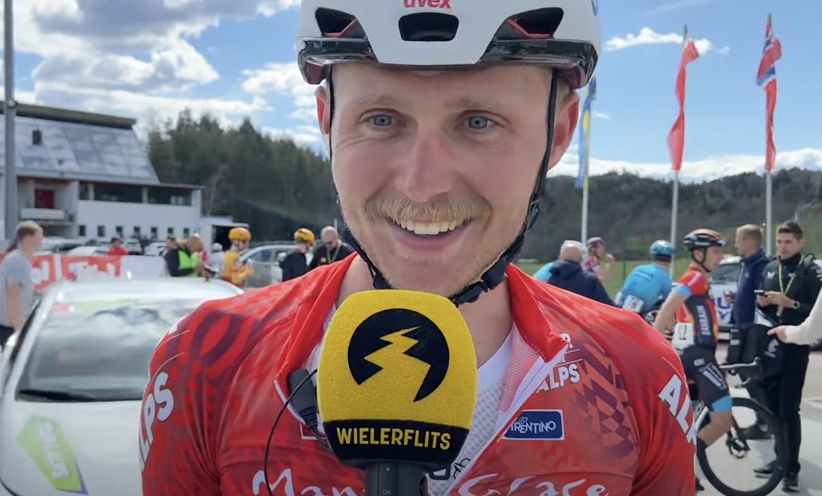 VIDEO | Moran Vermeulen baalt van nieuwe zege Tao Geoghegan Hart: "Lekker kut"

wielerflits.nl/update/moran-v…

🇦🇹🇮🇹 #wielrennen #koers #ciclismo #radsport #TotA #TouroftheAlps <a href="/moranvermeulen/">Moran Vermeulen</a>