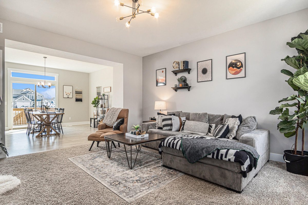 Lakefrontman's tweet photo. NEW LISTING! 12634 Riverton Rd., Grand Haven Spectacular 4 bed/2.5 bath home featuring an open floor plan, walk-out basement, great yard &amp; pond views! New in 2019 w/ neutral decor&amp; modern finishes. Fabulous location close to schools, parks &amp; Lake Mich. $499,900 #greenridgerealty https://t.co/rHS2frc2Qs