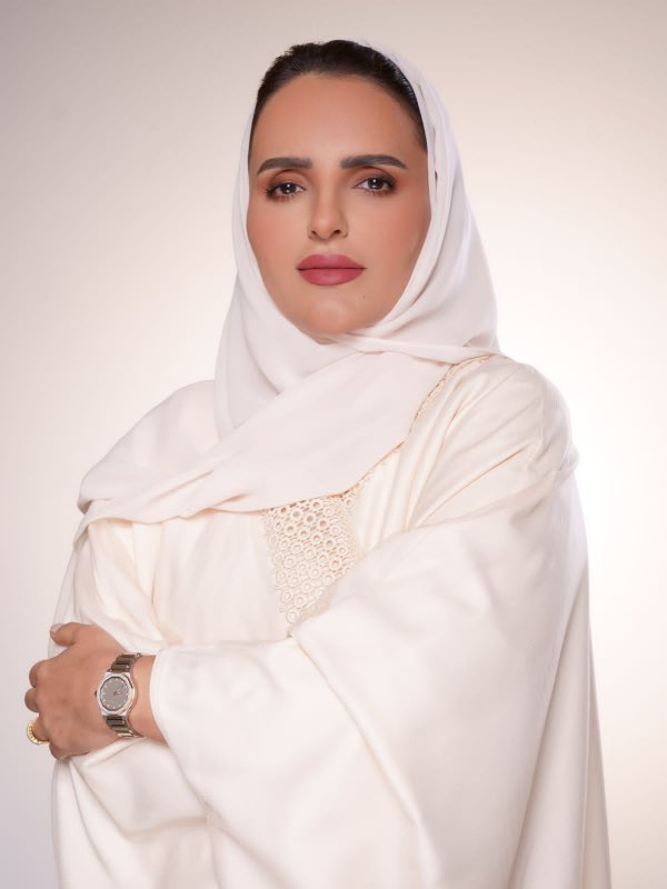RiyadhPost's tweet photo. #السعودية تحتفي مع العالم باليوم العالمي للتراث  

د.فاطمة العثمان 

https://t.co/sjYClRk9vE 

-

 @alothman_fatima via @RiyadhPost https://t.co/8r3rVhfWeJ