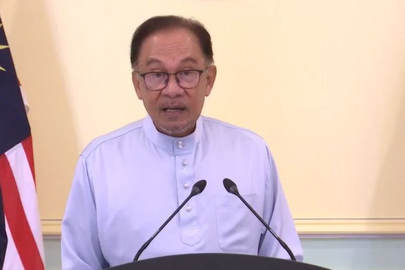 hzqsyrf178's tweet photo. Additional holidays and free tolls. Malaysia's prime minister, DSAI, announced two good news items for Malaysians ahead of Aidilfitri.

#com201 #MMC1102A2023 #aidilfitri2023 https://t.co/iHZkNkGQbB