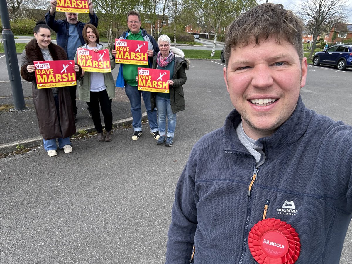 WHPLabour's tweet photo. Our fantastic Woodhouse Park Labour team have been out again over the weekend talking to local people and getting some amazing feedback about the hard work we are doing for the ward. Thank you to the local residence who came out leafletting alongside our candidate @davidgmarsh https://t.co/WjrWkRR1aU