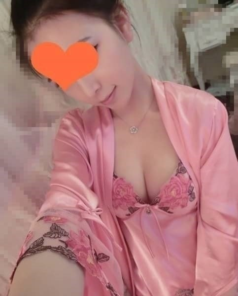 LINE_f8629's tweet photo. #彰化
可然  163 46 C+ 30歲 
一節4000
四節12000
氣質 皮膚白 配合度高 口交技術讚 叫床聲音像Av女優一樣自然 保證讓你舒服
#點擊TG:  :https://t.co/AxhlrKAdaH 
#選妃頻道：https://t.co/Ky5dsejdDF 
#LINE :f8629 https://t.co/M5qnemFW9C