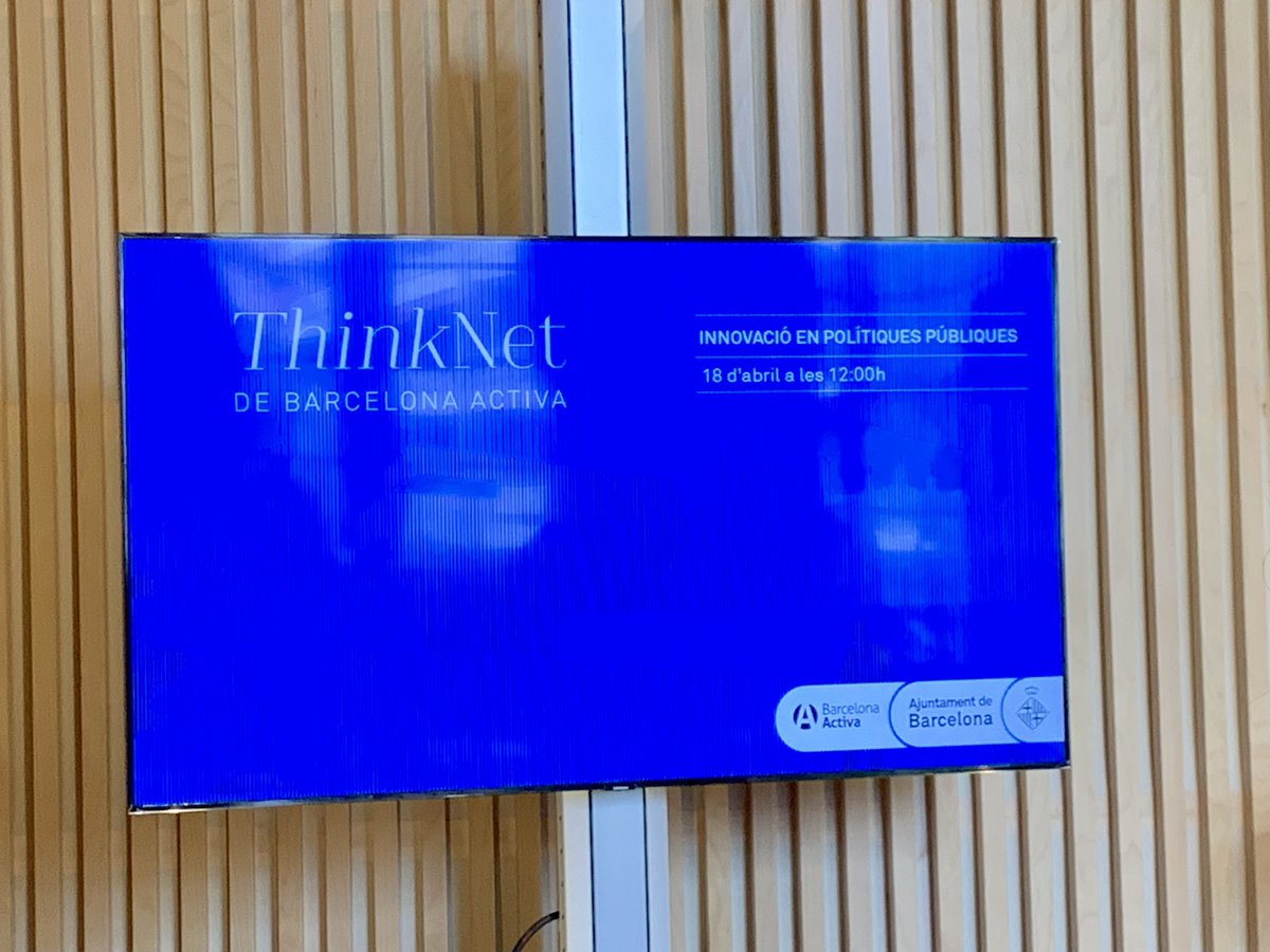 utransforchange's tweet photo. En el nou horitzó de l’Escola Industrial per al segle XXI. El Think Net avui dedica la sessió a la innovació en les polítiques públiques 🙌 💡 #thinknet #paranimf @barcelonactiva https://t.co/GQ43O5ZfpU