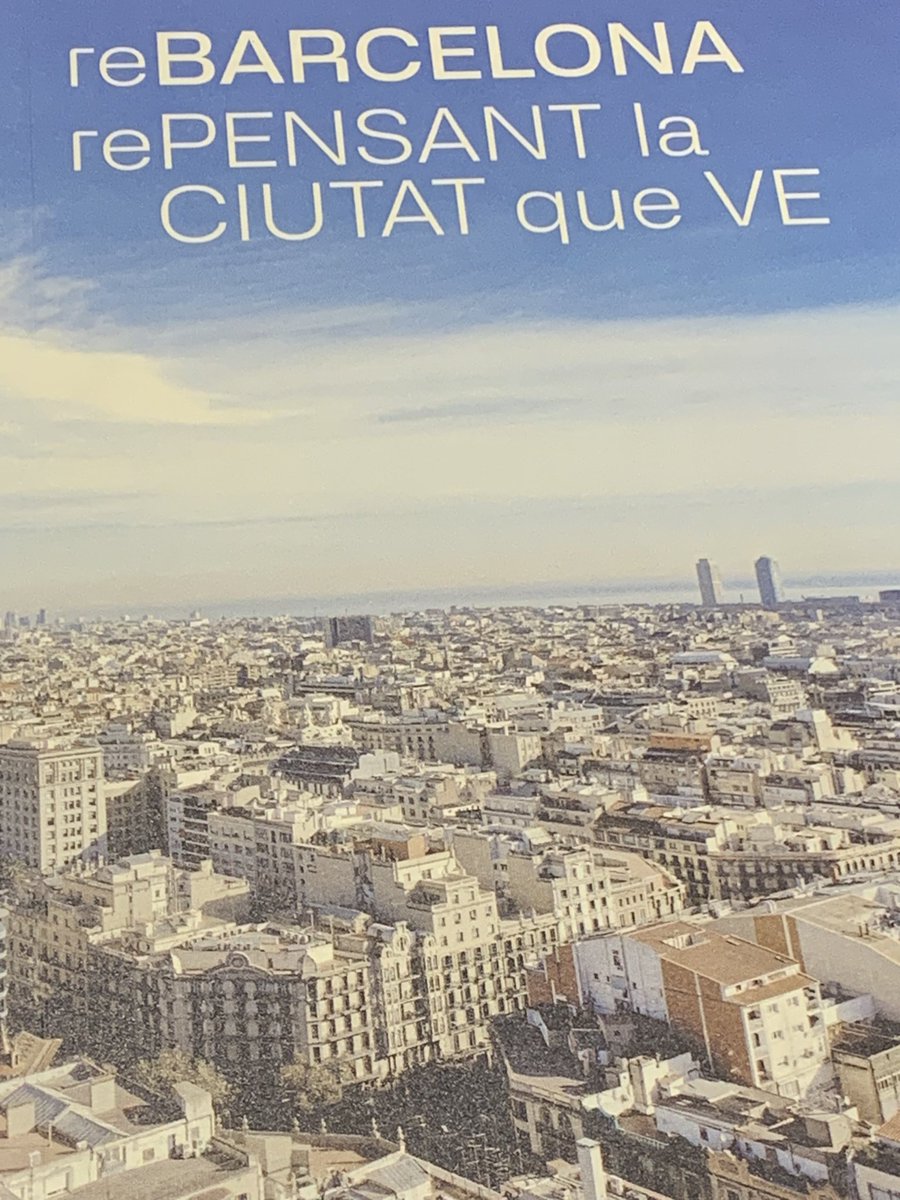 utransforchange's tweet photo. En el nou horitzó de l’Escola Industrial per al segle XXI. El Think Net avui dedica la sessió a la innovació en les polítiques públiques 🙌 💡 #thinknet #paranimf @barcelonactiva https://t.co/GQ43O5ZfpU