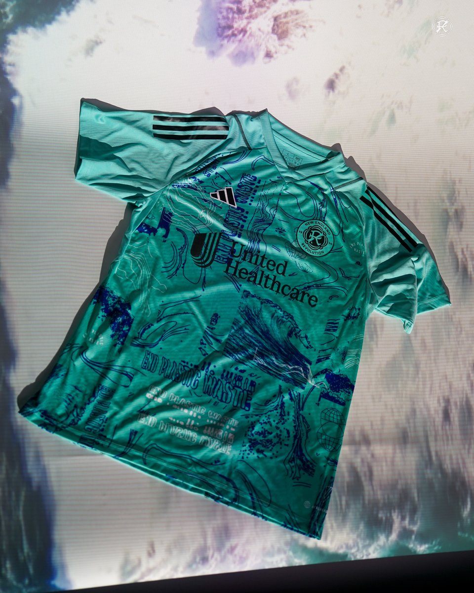 NERevolution's tweet image. One planet. One chance. 🌎♻️

Introducing this year’s One Planet Kit, made entirely out of Parley Ocean plastic! #greenergoals