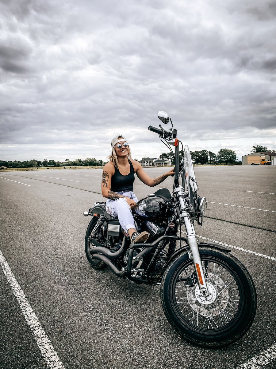 _kylajm's tweet photo. Price dropped to 8k.. lowest I’ll go on it. 

2010 dyna street bob 
27,000 miles https://t.co/3ukKf12B9V