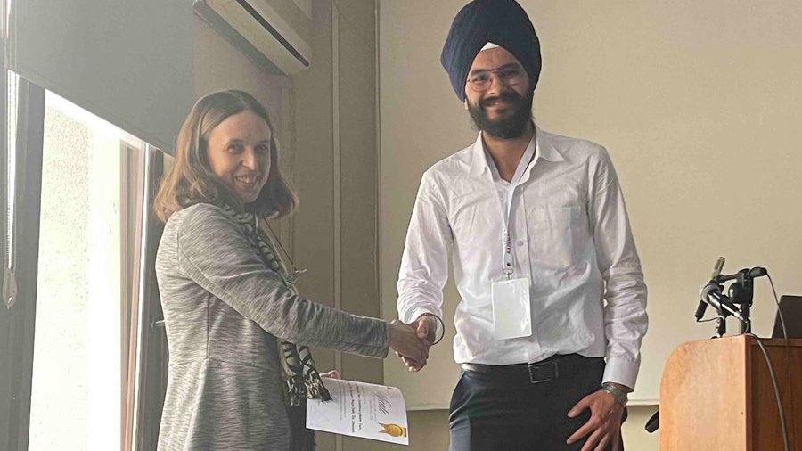 UMDCBCB's tweet photo. One of the papers—which introduced a method for creating transcript trees using inferential replicate counts—won Best Paper/Talk award @RECOMBconf's satellite conference on biological sequence analysis.

That paper was coauthored by @PratapNoor (right) @mikelove, and @nomad421. https://t.co/3SxezYVjIy