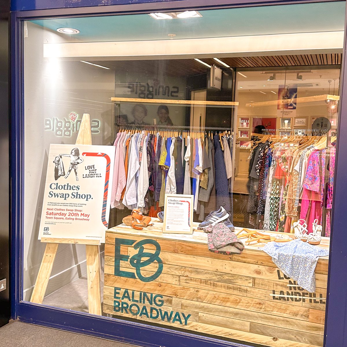 On Saturday 20th May @ealingshopping are running a clothes swap shop in the town square located inside the @ealingshopping centre. This event is back by popular demand after Februarys event helped to save over 900 items from landfill! #clothesswap #reducelandfill #clotheswap