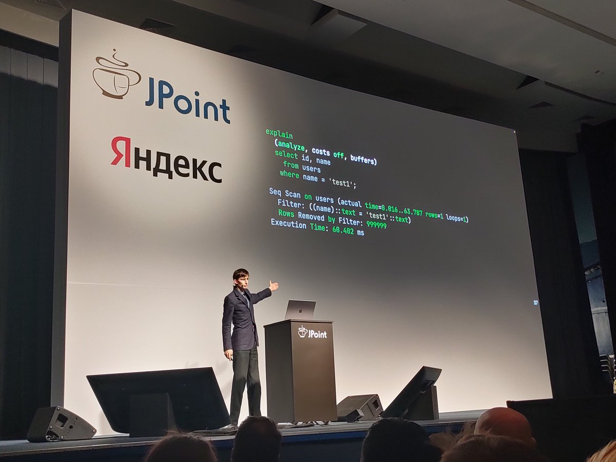 ProSlastena's tweet photo. Жара🔥 на #JPoint от @VladimirSitnikv @JUGru #jpoint #conference #jugru https://t.co/Rc632AXebd