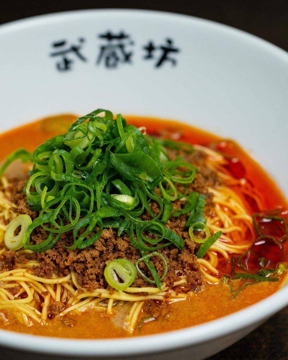 A_nasatum's tweet photo. @bozu_108 汁なし担々麺の「武蔵坊」
胡麻２辛 中ライスで残った汁と絡めて〆るのが最高です。 https://t.co/QreomhDe8N