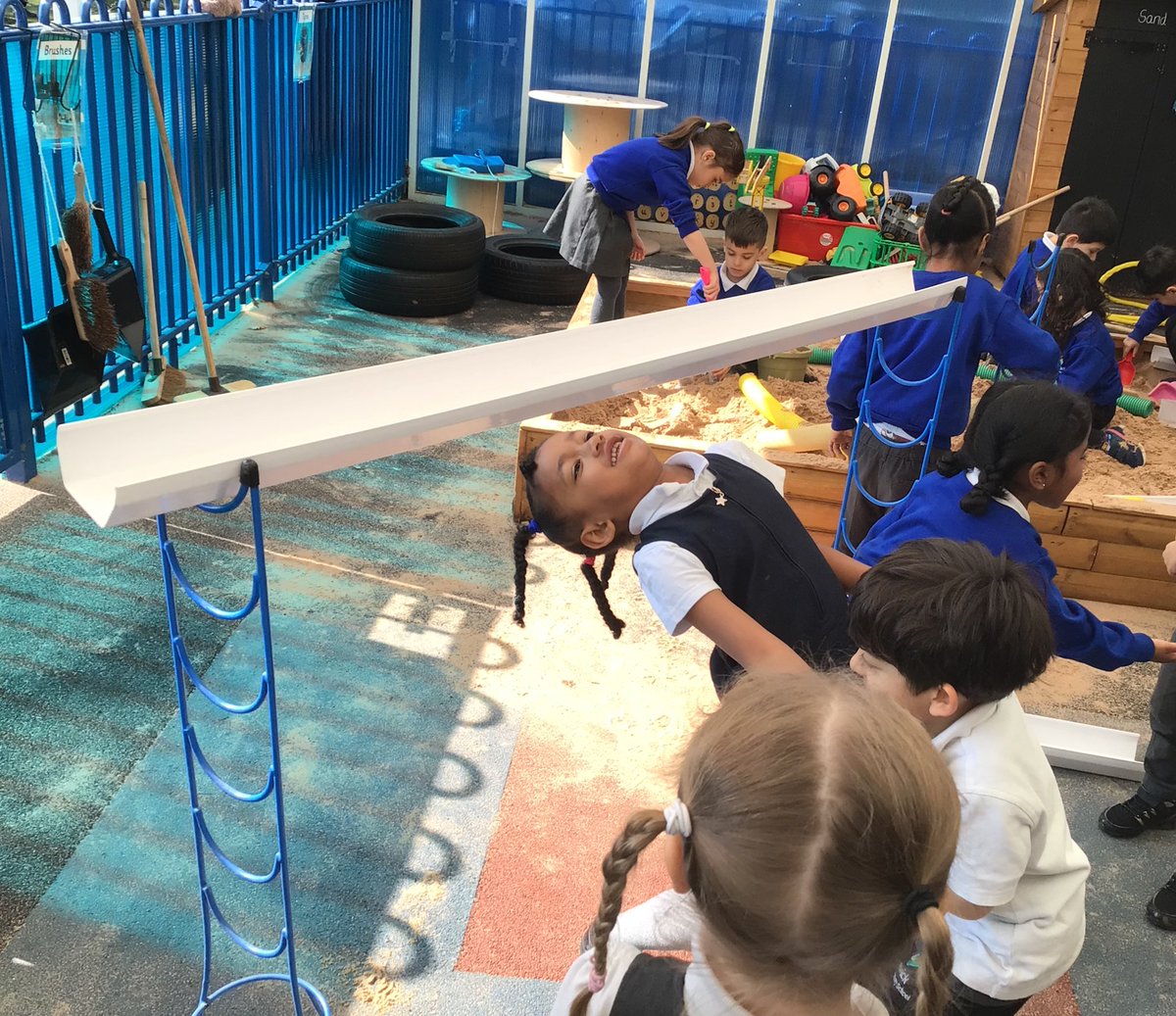 edgewickprimary's tweet photo. What started off as experimenting with pipes in the sand, quickly evolved into a game of limbo! A great way to use our gross motor skills! #spontaneouslearning #earlyyears #earlyeducation #Outdoorplay #receptionchildren https://t.co/ghFRKV9NmK