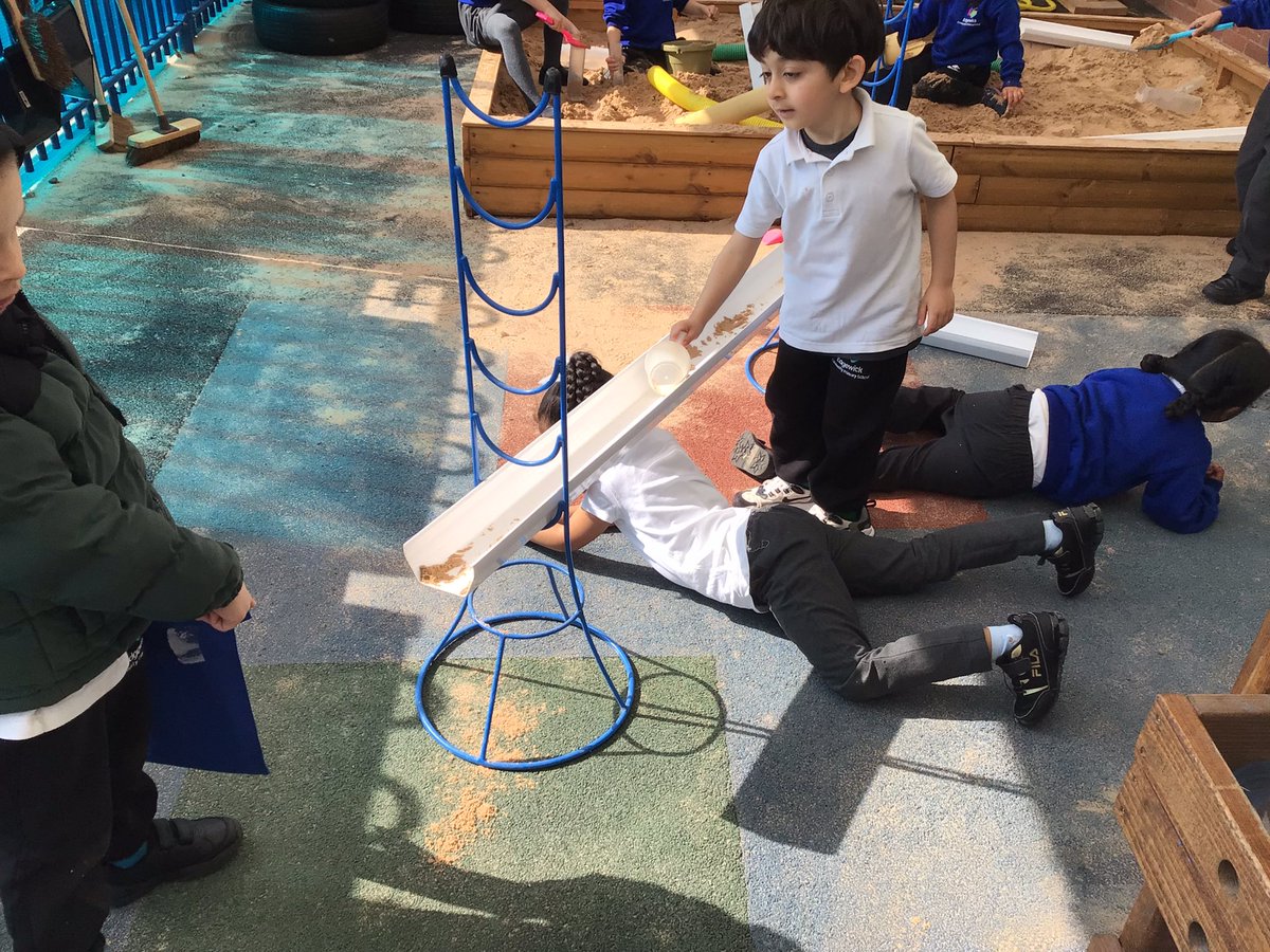 edgewickprimary's tweet photo. What started off as experimenting with pipes in the sand, quickly evolved into a game of limbo! A great way to use our gross motor skills! #spontaneouslearning #earlyyears #earlyeducation #Outdoorplay #receptionchildren https://t.co/ghFRKV9NmK