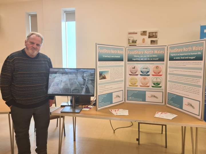 dewisant4's tweet photo. A great big thank you to all the organisations that were represented at today's @DwrCymru Cost of Living Event held here at Canolfan Dewi Sant Centre,  Pensarn, Abergele. https://t.co/cQC2M6lIlc