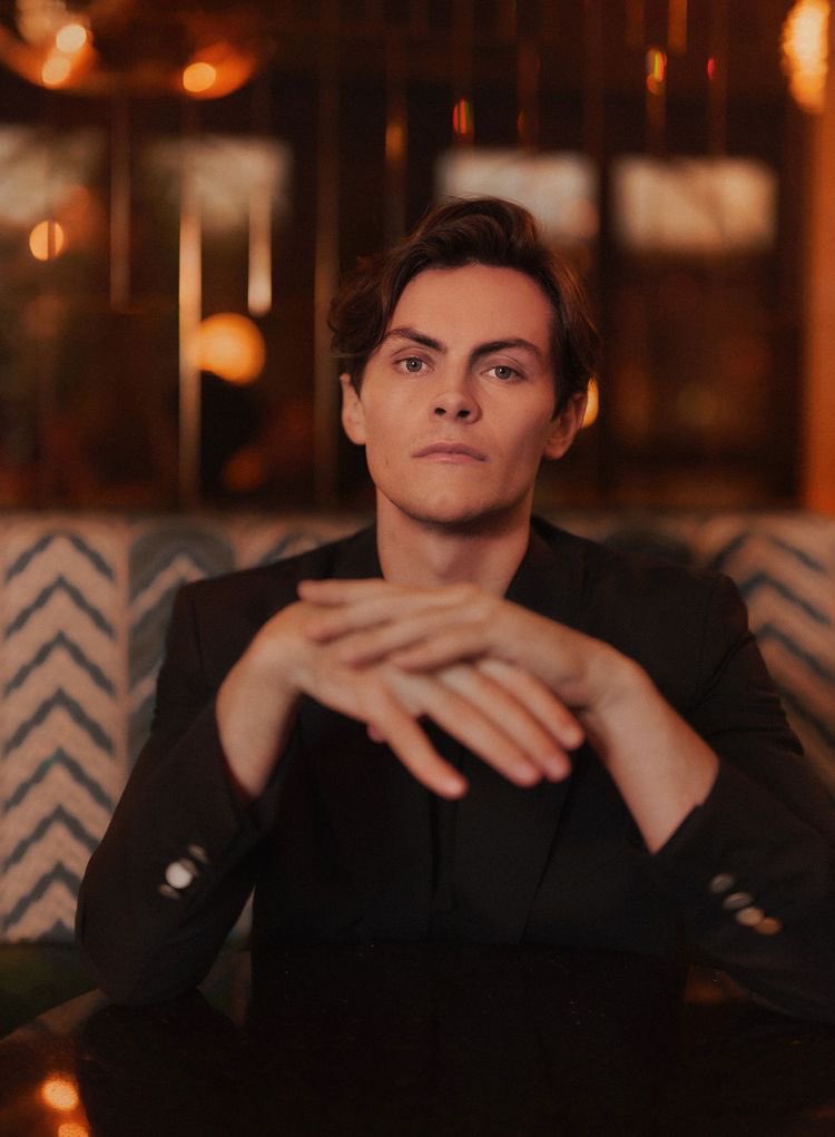 MissKanej's tweet photo. Yep yep yep yep yep
#KazBrekker #FreddyCarter #WhoIsMark #SOCspinoff
#ShadowAndBone @netflix
@shadowandbone_ https://t.co/fWat90nVaQ