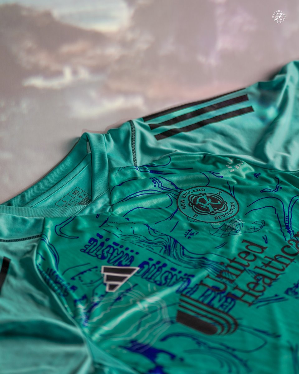 NERevolution's tweet image. One planet. One chance. 🌎♻️

Introducing this year’s One Planet Kit, made entirely out of Parley Ocean plastic! #greenergoals