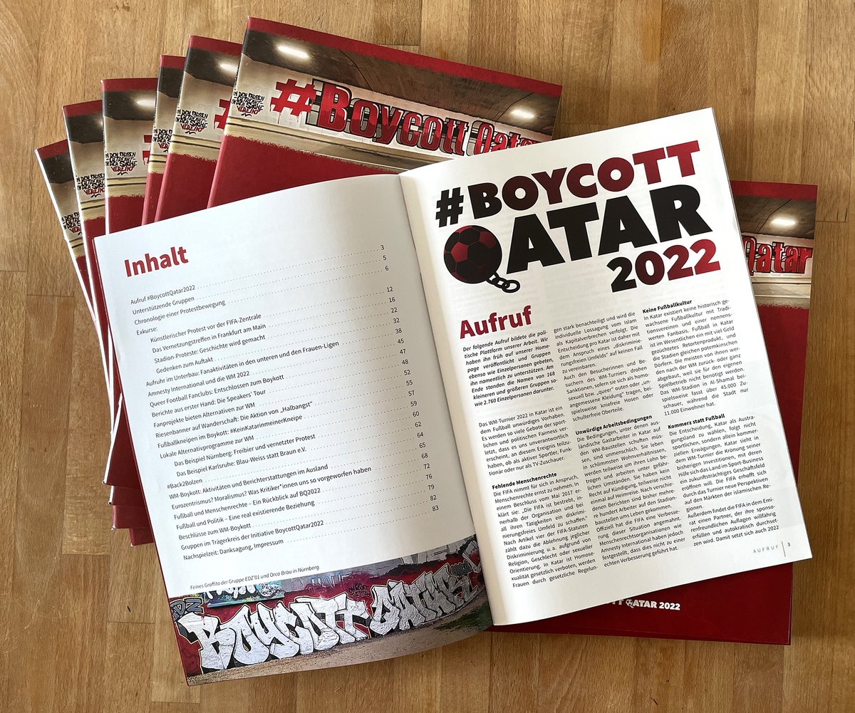 We proudly present: Unsere große Boycott-Qatar-2022-Doku. Druckfrisch! Mit Fotos der Fan-Aktionen, ausführlicher Chronologie, Berichte von Aktivist:innen und so weiter. 84 Seiten A4-Format, Für 9,80 Euro zu bestellen bei:
zeitspiel-magazin.ecommerce.ionos.de/BoycottQatar20…
