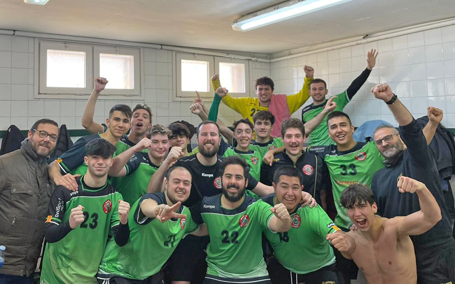 CatHANDBOL (@cathandbol) on Twitter photo RESUM #4aCatH: El líder, <a href="/bmesparreguera/">BM Esparreguera</a>, es deixa un punt a la pista de l'<a href="/handbolemporda/">Handbol Empordà</a>. <a href="/HandbolEgara/">Handbol Ègara</a> B puja a zona d'ascens després de derrotar el <a href="/CHSantAndreu/">Club Handbol Sant Andreu</a> B.
➡️ cathandbol.cat/catalanes/4a-c… RESUM #4aCatH: El líder, <a href="/bmesparreguera/">BM Esparreguera</a>, es deixa un punt a la pista de l'<a href="/handbolemporda/">Handbol Empordà</a>. <a href="/HandbolEgara/">Handbol Ègara</a> B puja a zona d'ascens després de derrotar el <a href="/CHSantAndreu/">Club Handbol Sant Andreu</a> B.
➡️ cathandbol.cat/catalanes/4a-c…
