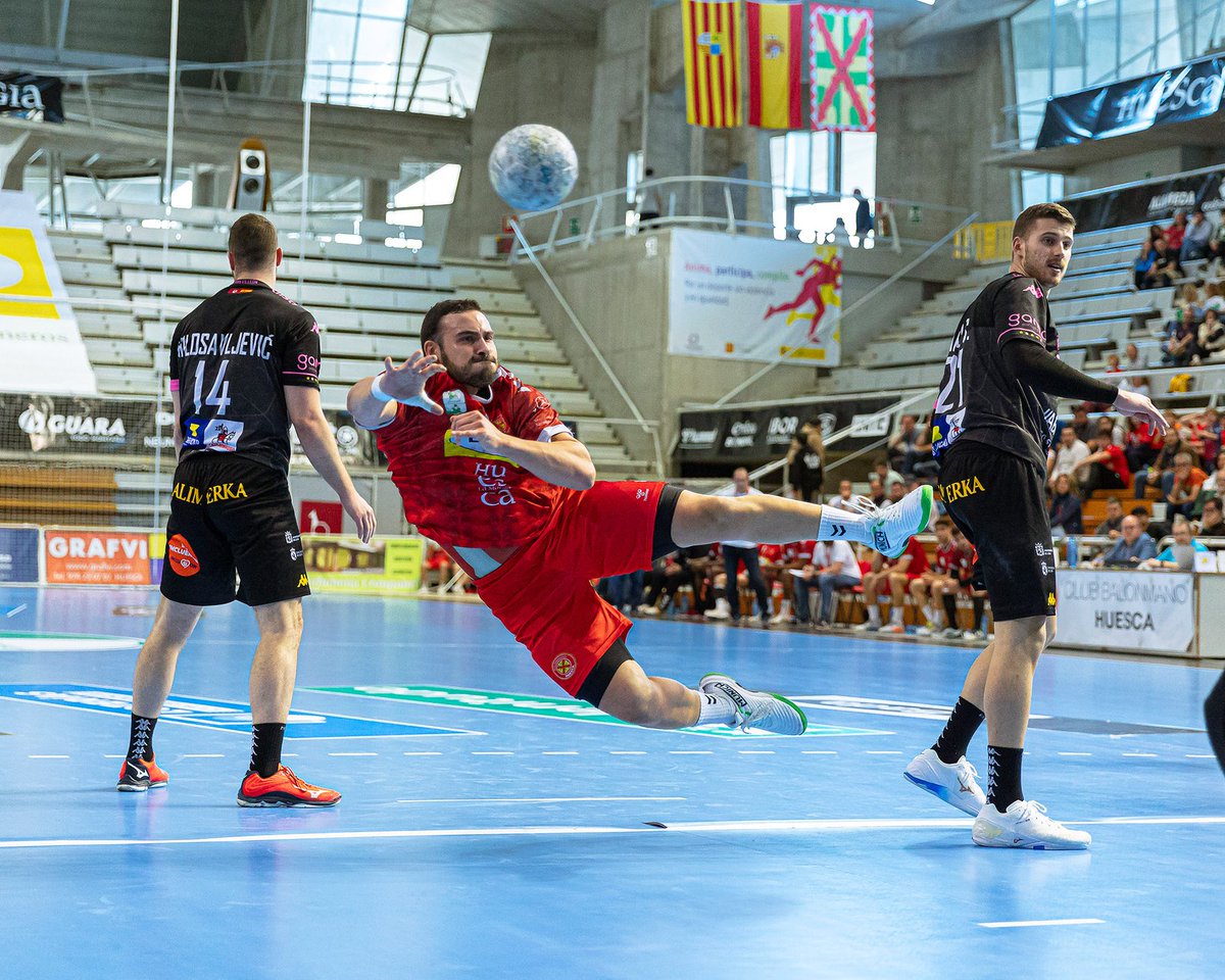 Bada Huesca tweet media