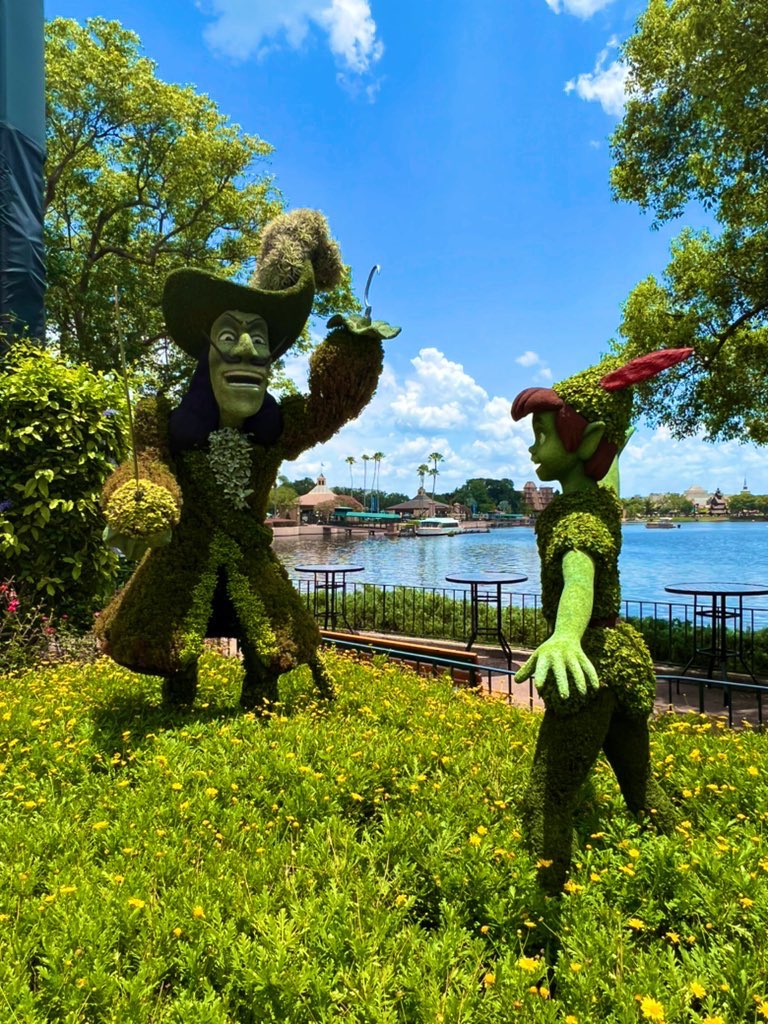 Good morning and Happy Tuesday, everyone! Have a great and Magical day! - Captain Hook & Peter Pan -
#Epcot #Worldshowcase #Disney100