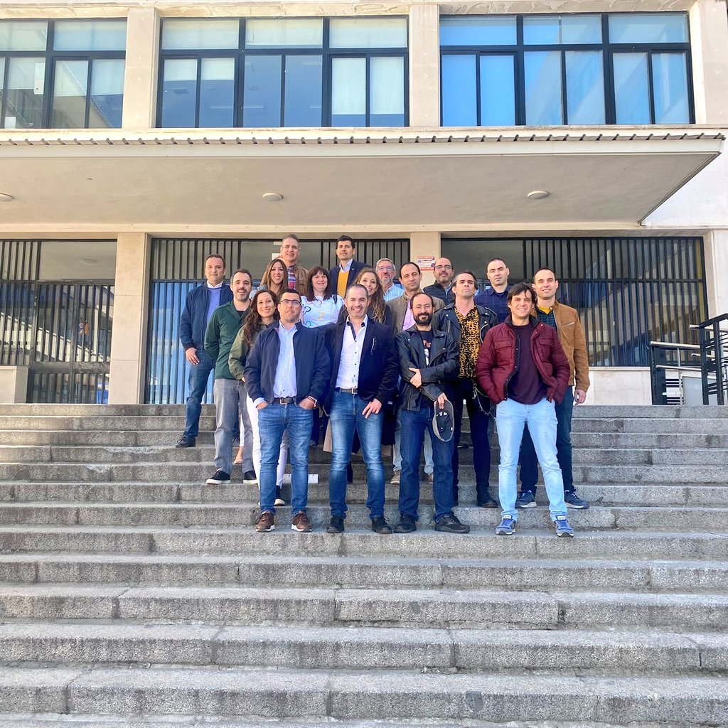 AlarvaSanAgus's tweet photo. ¡Qué día tan agradable pasamos en el encuentro para celebrar el XXV aniversario de la promoción '98!
Recuerdos y sentimientos que no se olvidan.

@SanAgustin_VA https://t.co/t5CYUQUNXQ