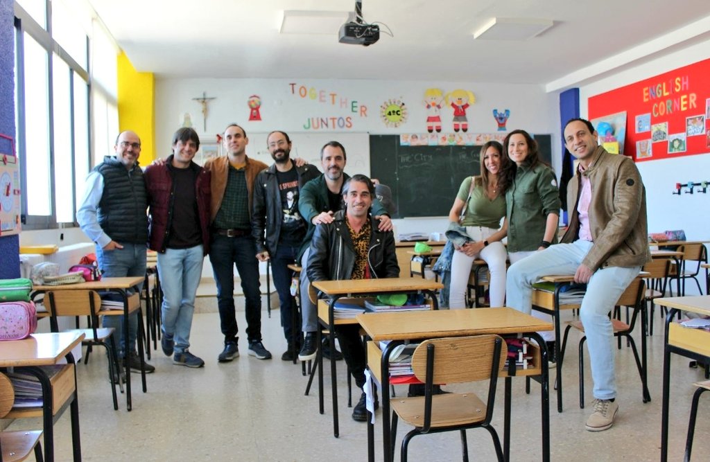 AlarvaSanAgus's tweet photo. ¡Qué día tan agradable pasamos en el encuentro para celebrar el XXV aniversario de la promoción '98!
Recuerdos y sentimientos que no se olvidan.

@SanAgustin_VA https://t.co/t5CYUQUNXQ