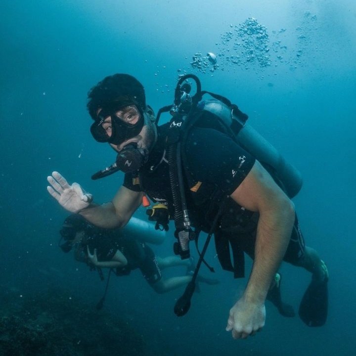 calebfinkler's tweet photo. ㅤㅤ
Olá, meu nome é Caleb Finkler! Sou engenheiro ambiental e estou participando de uma expedição à Ilha da Trindade pela Marinha brasileira em relação ao fragmento vulcânico e rochas graníticas presentes no local. Espero que aproveitem as atualizações do plot ⚓🇧🇷
ㅤㅤ https://t.co/PUBaZd3q2r
