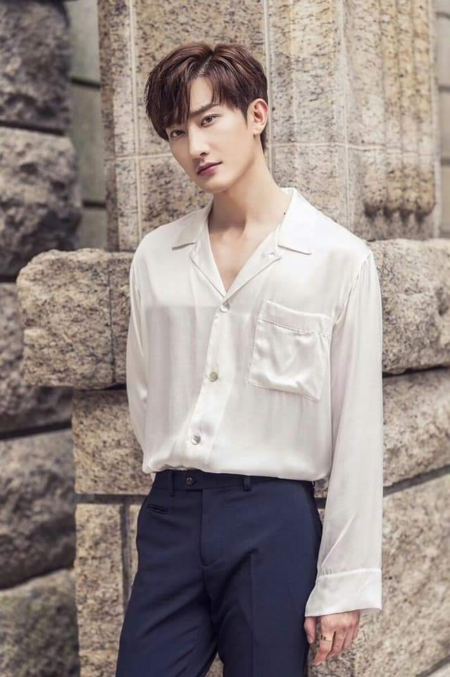 AmaliiaRoobles's tweet photo. Jamás debieron irse!
#IELFSupportZhoumi 
#IELFSupportSungming 
#IELFStandbySuperJunior 

#kyuchonfanbasemx #gyuram88 #Kyuhyun #SUPERJUNIOR 🇲🇽 https://t.co/cJ22wfn0FV