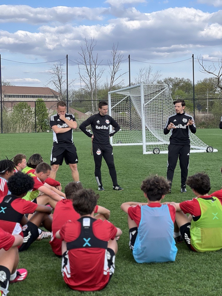 RedBullsAcademy's tweet photo. Special thanks to #RBNY Assistant Coach, Troy Lesesne, for coaching Monday's training session with our U15s and U17s! ⚽️ #thefutureisbright https://t.co/iHT3XPdgkD