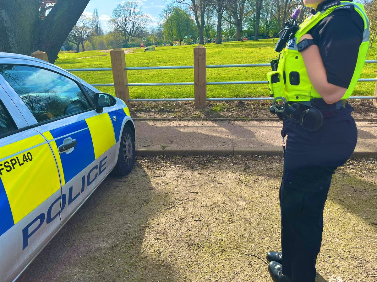 Officers are on foot patrol in and around Fox Hollies Park today engaging with members of the public that are out and about enjoying the little bit of sun, we encourage everyone out in the sun to have fun, but stay safe 🙏#CommunityEngagement  #OpIntrusive