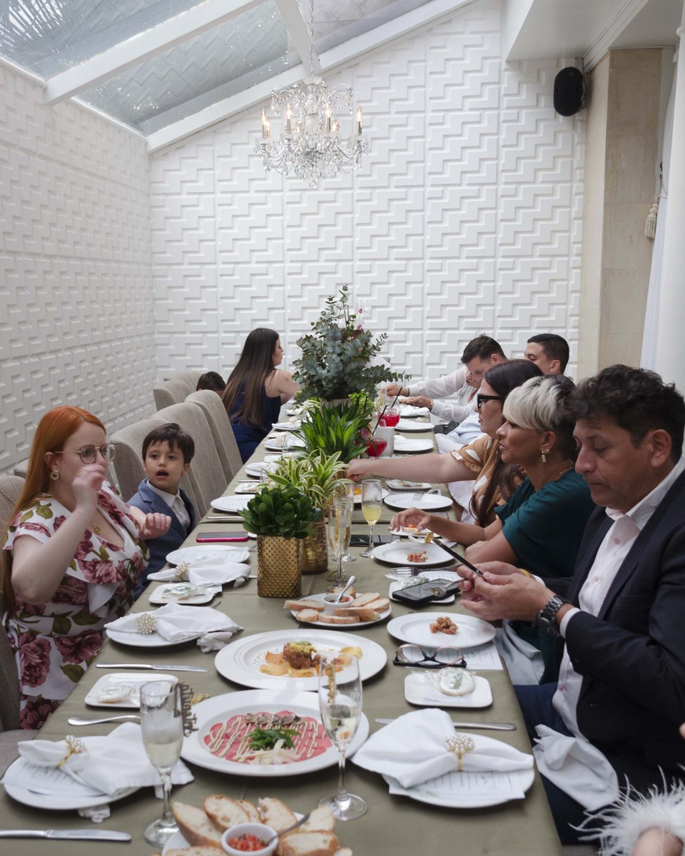 mpfotograf's tweet photo. Reportaje fotográfico de tu Evento Social, cumpleaños, celebración de bautizos, comuniones, almuerzos o cenas de empresa. Es mucho más que una colección de fotos, es la historia gráfica de la familia o la empresa que celebra. Contrataciones Whatsapp 0414 1229299 https://t.co/dnjsFJCSOg