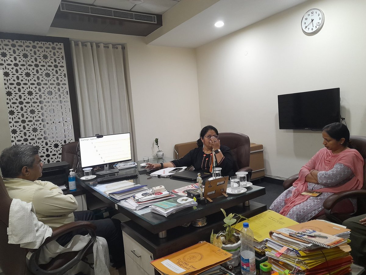 bsgnhq's tweet photo. A #partnership meeting was held on April 15th, 2023, at the National Headquarters of the Bharat Scouts and Guides, with Ms. Monica Mourya, Social Behavior Change Officer at #UNICEF Madhya Pradesh, and the Director and other officials of the Bharat Scouts and Guides. https://t.co/mXw7FRRoHD