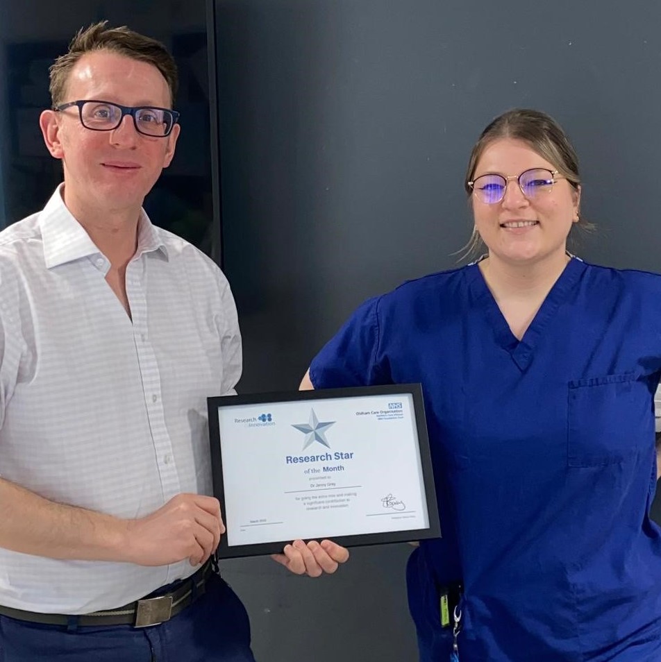 NCAresearchNHS's tweet photo. Meet our research star of the month at @Oldhamco_nhs - Dr Jenny Grey, a fantastic ambassador for research. She is a junior clinical fellow in intensive care and has encouraged loads of colleagues to become involved in research. Dr Andrew Drummond presented her with the award. https://t.co/zfyVIAUDdP
