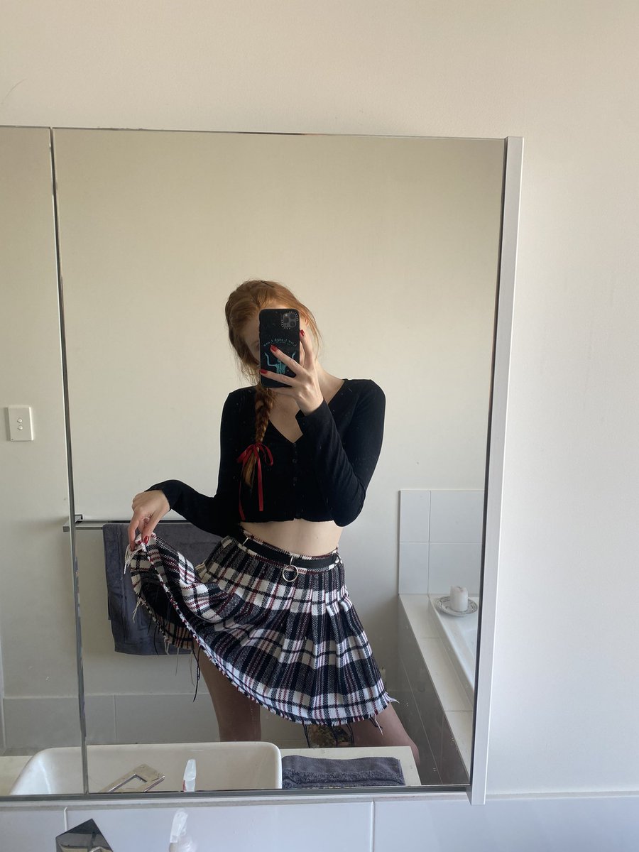echo_da_nymph's tweet photo. 🖤 https://t.co/fsYROeyXBL