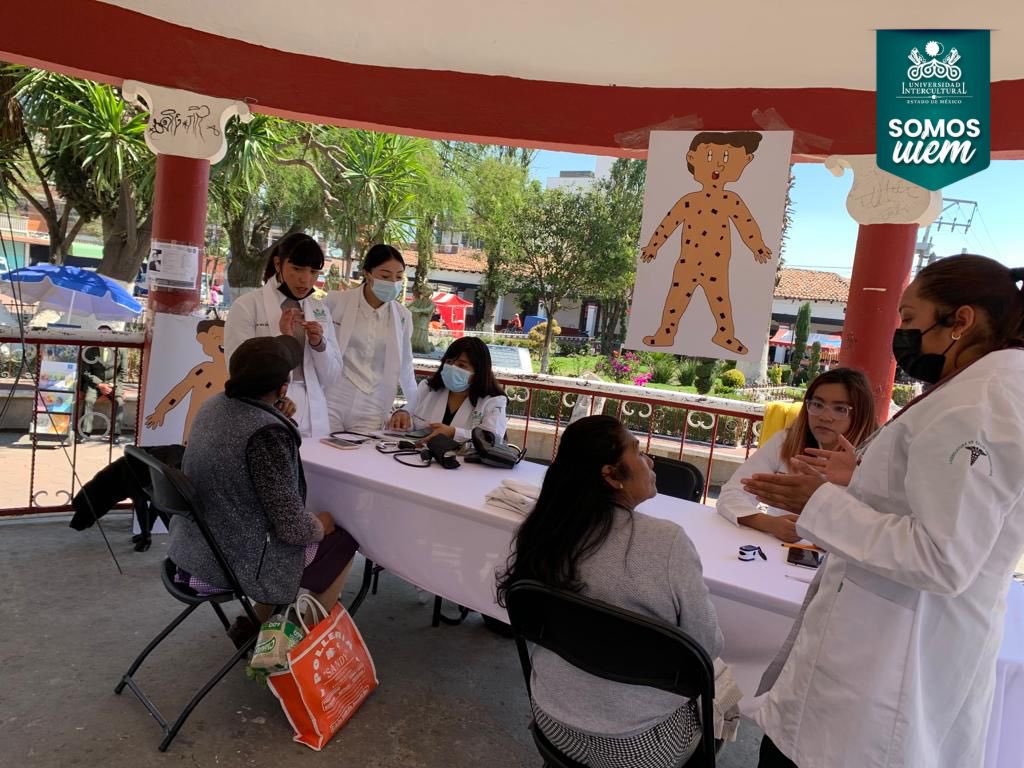 UIEMOficial's tweet image. ✨Estudiantes de la Licenciatura en #SaludIntercultural, plantel Xonacatlán, realizaron la campaña de prevención de enfermedades crónicas no transmisibles, en la explanada del municipio. #OrgulloUIEM 💚
#FelizMartes