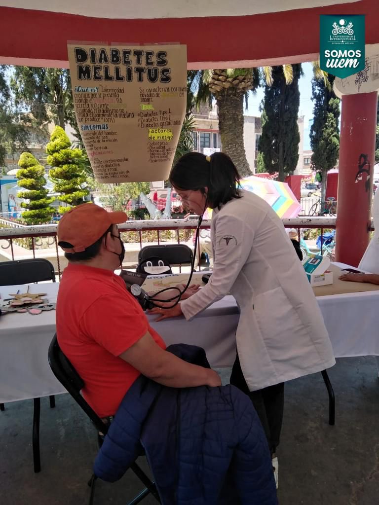UIEMOficial's tweet image. ✨Estudiantes de la Licenciatura en #SaludIntercultural, plantel Xonacatlán, realizaron la campaña de prevención de enfermedades crónicas no transmisibles, en la explanada del municipio. #OrgulloUIEM 💚
#FelizMartes