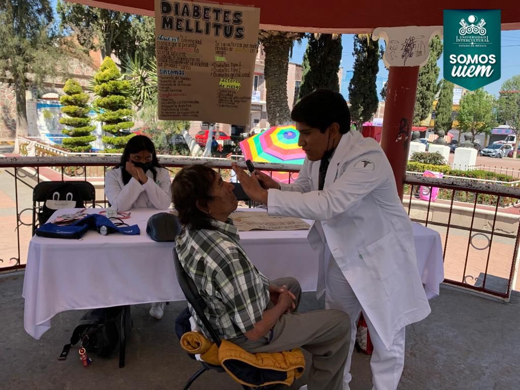 UIEMOficial's tweet image. ✨Estudiantes de la Licenciatura en #SaludIntercultural, plantel Xonacatlán, realizaron la campaña de prevención de enfermedades crónicas no transmisibles, en la explanada del municipio. #OrgulloUIEM 💚
#FelizMartes