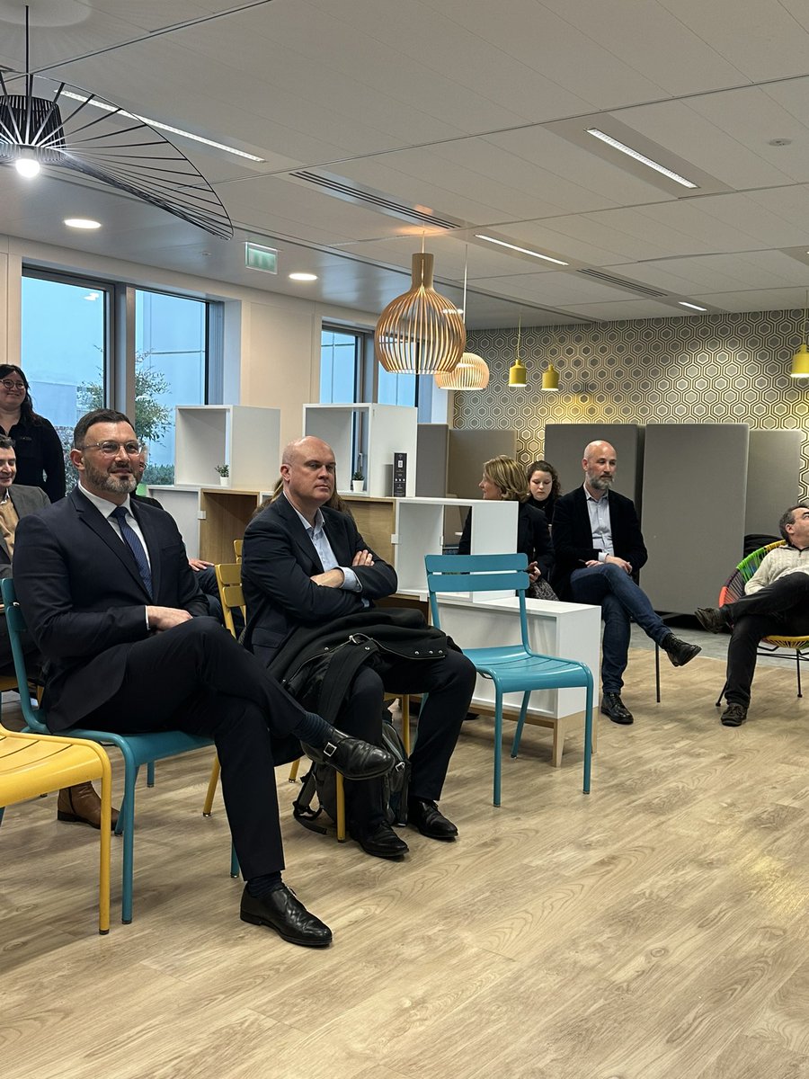 HorizonsGarches's tweet photo. Superbe soirée en cours sur le thème de l'Emploi des #Seniors !

De beaux invités, du monde et des questions intéressantes.
C'est un sujet important, il nous faut apporter de la réflexion.

#garches #rueil #horizonsleparti #neuilly
#EdouardPhilippe #reformedeseetraites https://t.co/vgrkMNHa0M