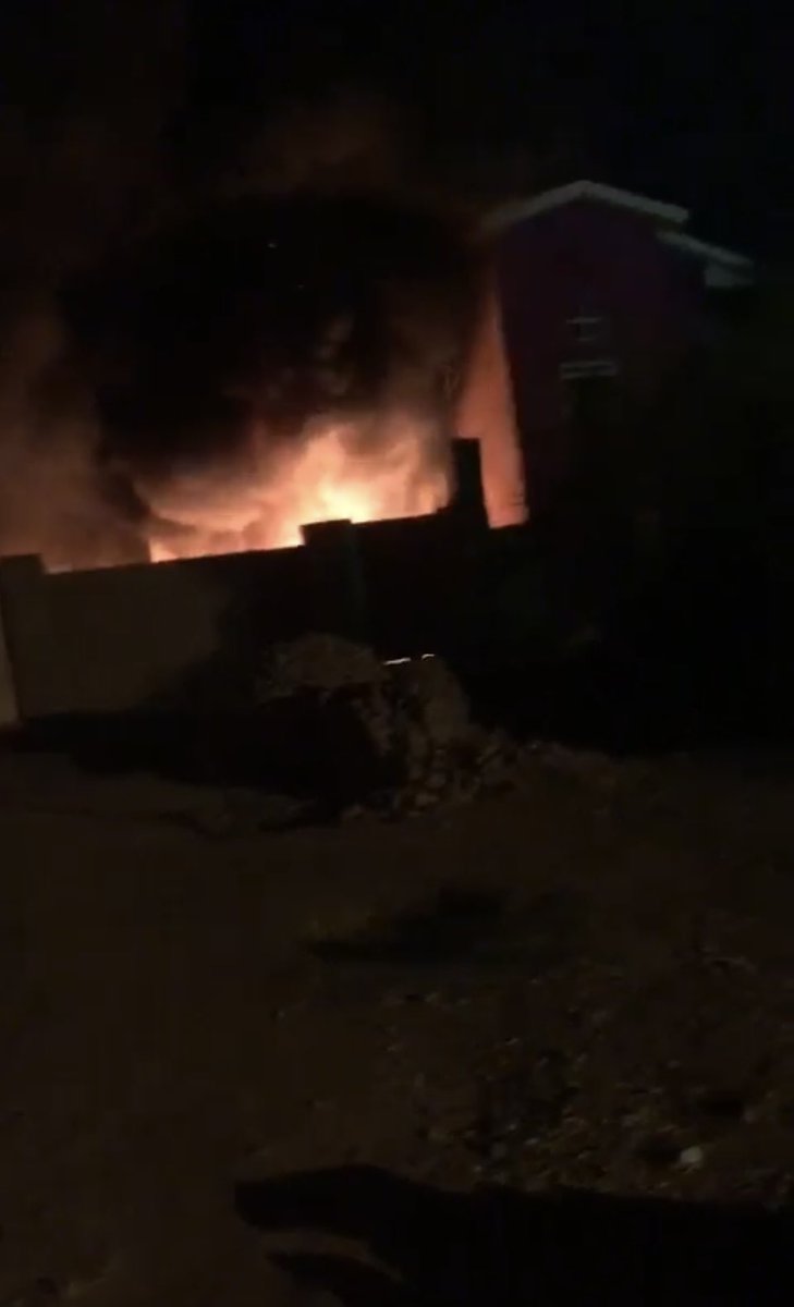 HamidMurtada's tweet photo. A house near me in alsafia (residential area) was just shelled and is currently on fire and residents are trying to put it out. Obviously this is all happening during the “ceasefire”. 
#Sudan https://t.co/5DJwH0J71Q